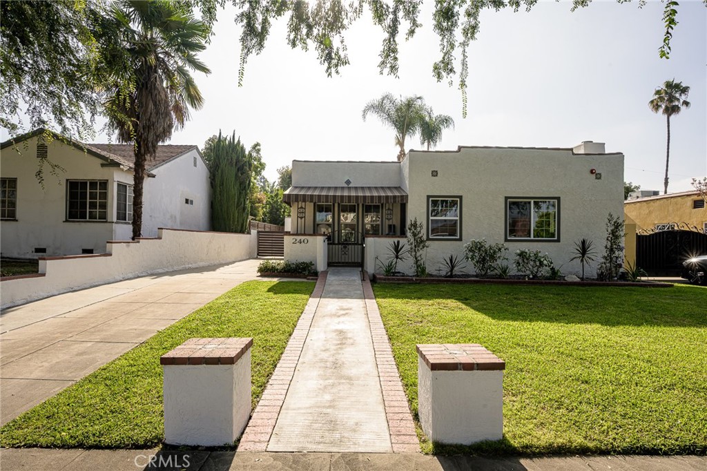 240 Rosemont Boulevard
