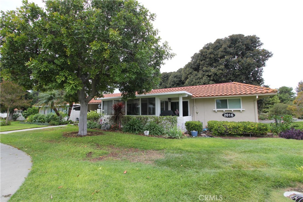 2016 Via Mariposa West Unit N