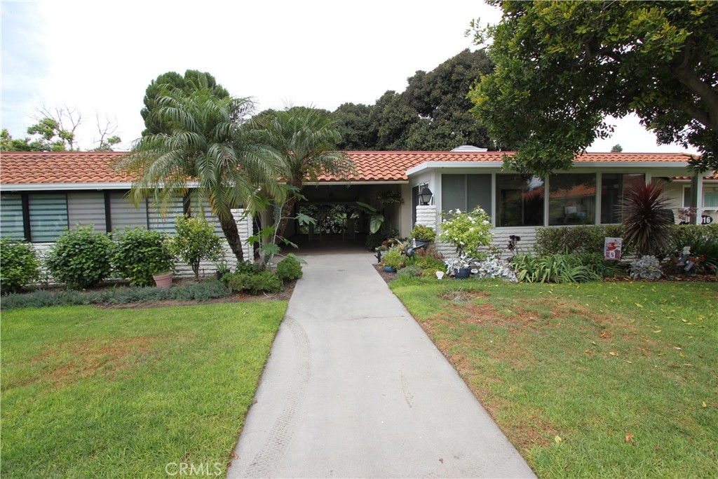 2016 Via Mariposa West Unit N