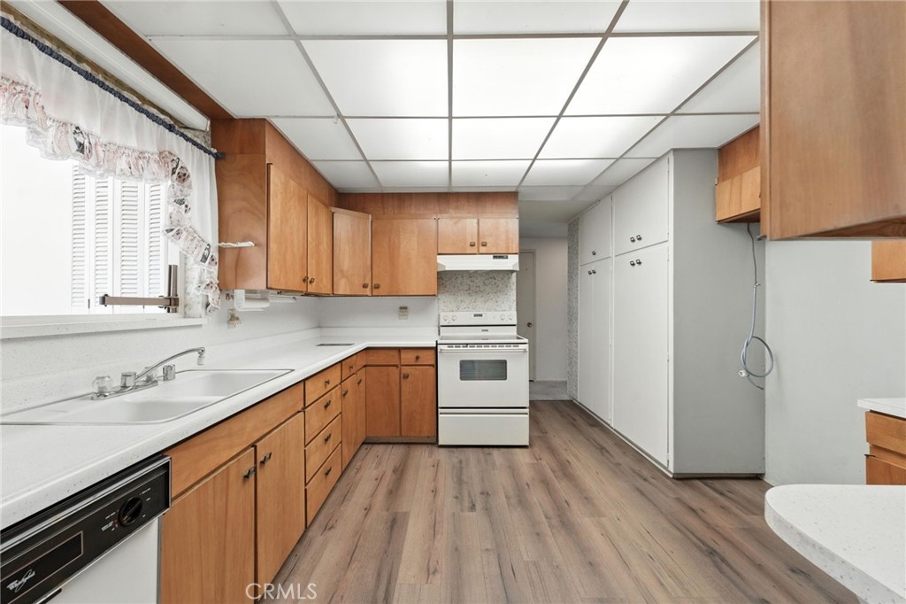 1181 Sandlewood Drive