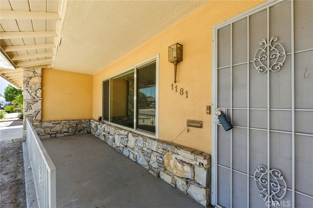 1181 Sandlewood Drive