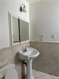 10214 Hildreth Avenue