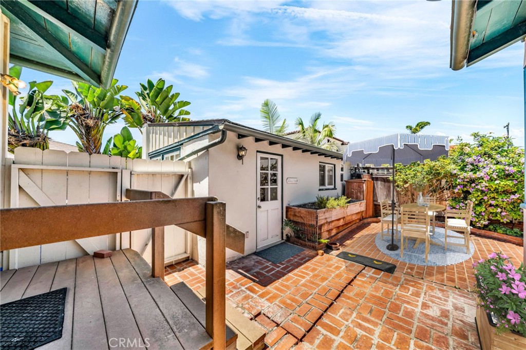 616 Rushville Street