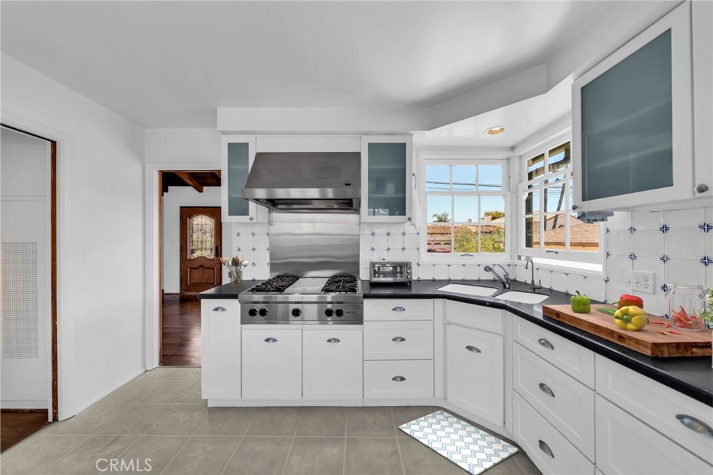 616 Rushville Street