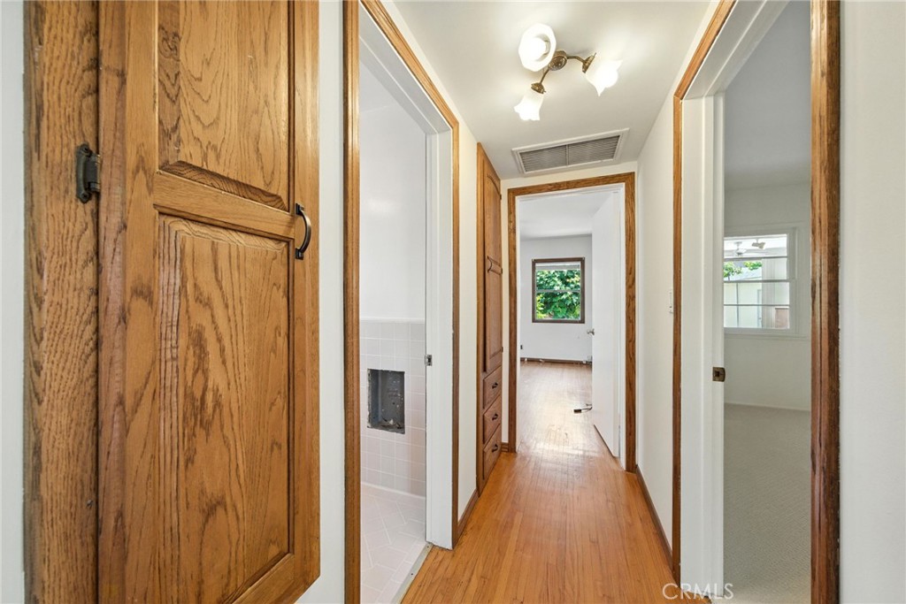 10420 Samoline Avenue