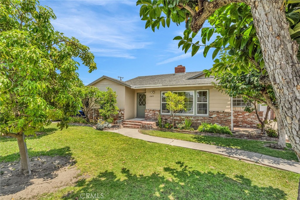 10420 Samoline Avenue