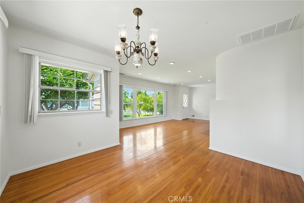 10420 Samoline Avenue