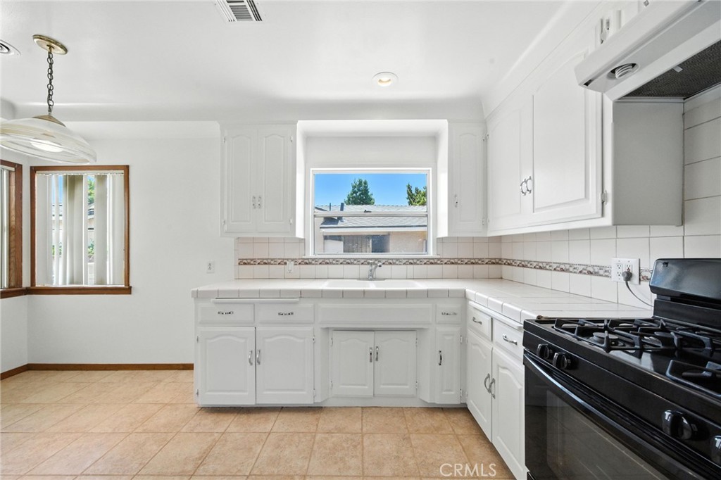 10420 Samoline Avenue