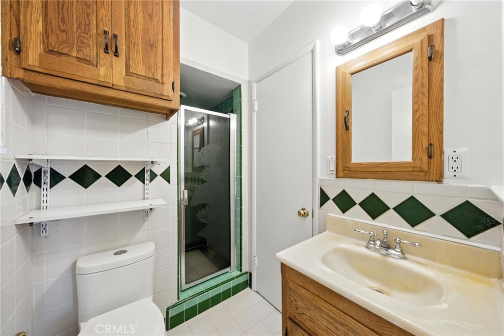 10420 Samoline Avenue