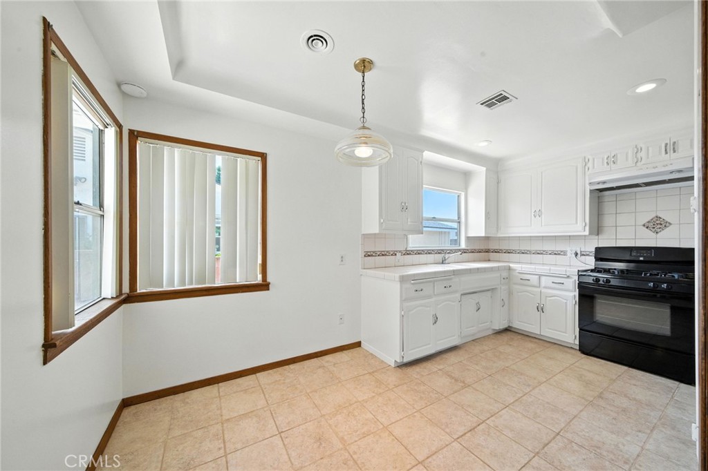 10420 Samoline Avenue