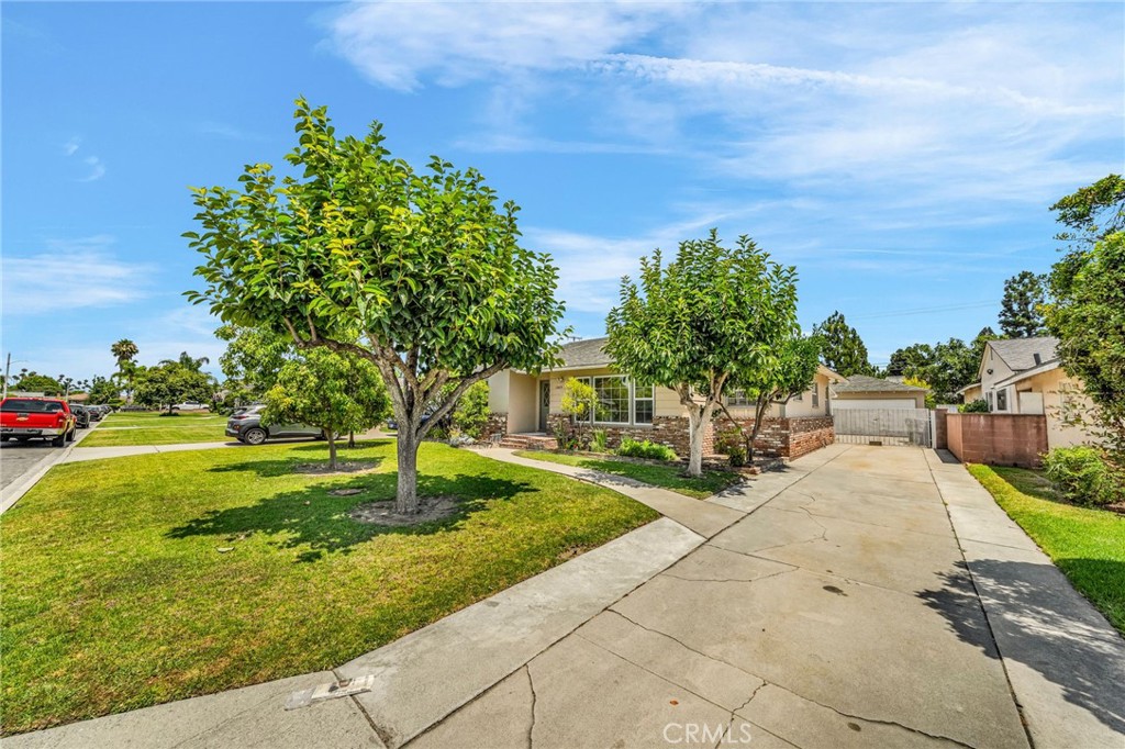 10420 Samoline Avenue