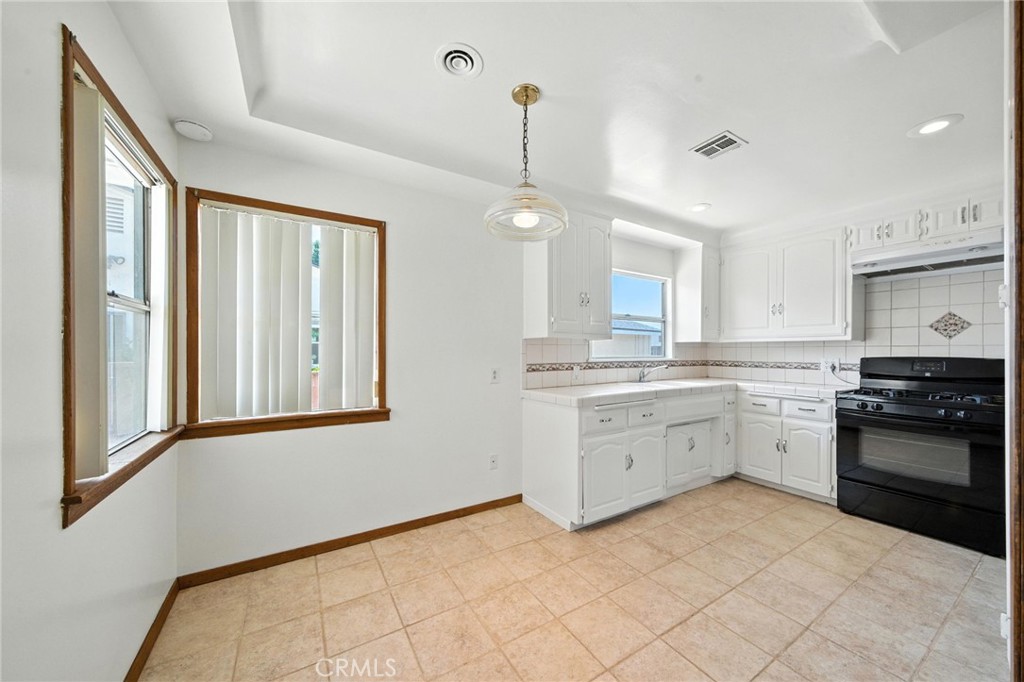 10420 Samoline Avenue