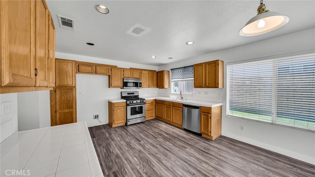 40123 Vicker Way