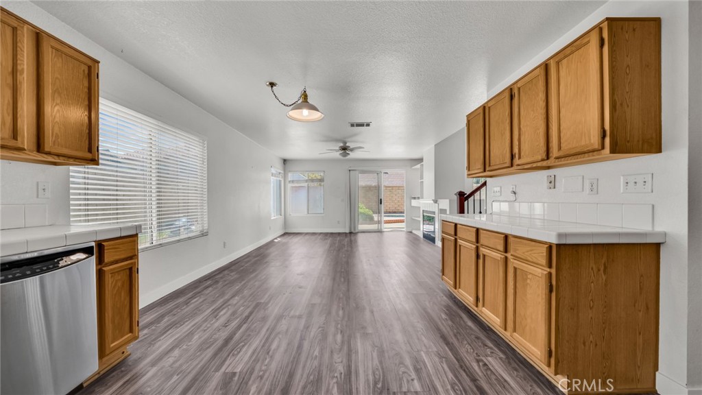 40123 Vicker Way