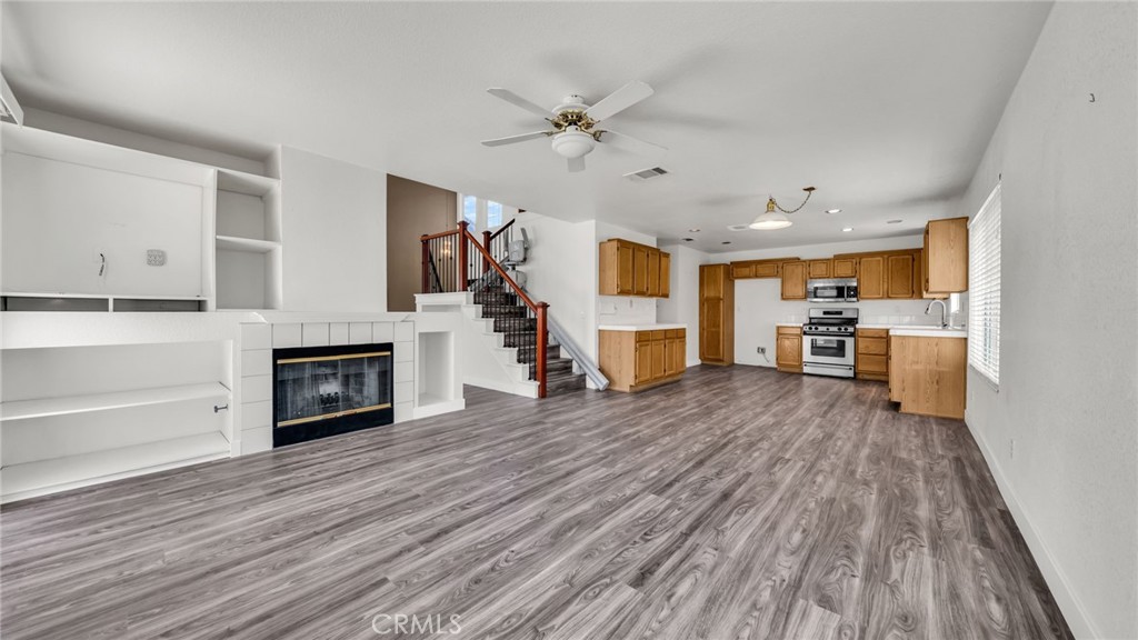 40123 Vicker Way