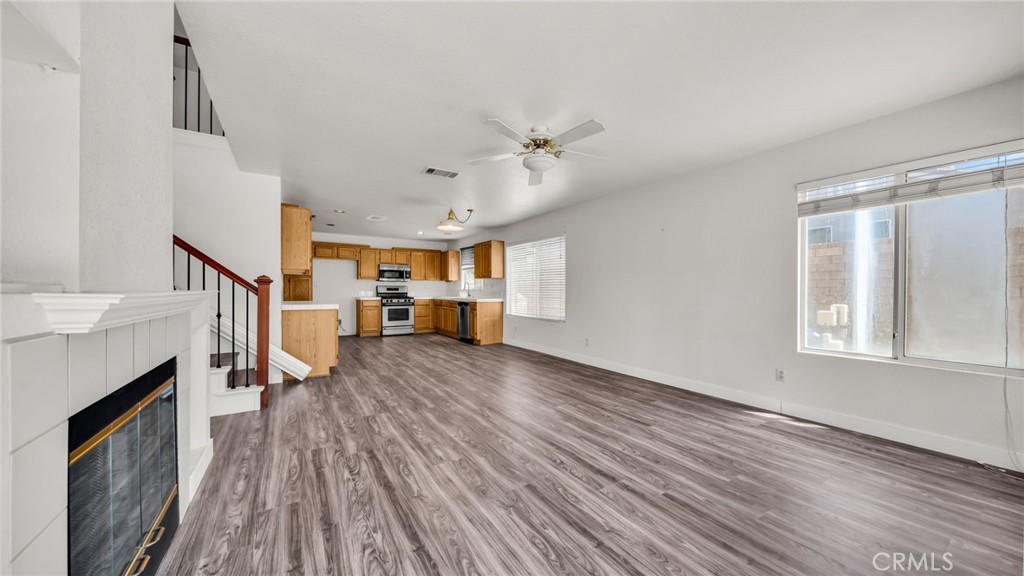 40123 Vicker Way