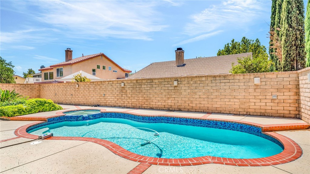 40123 Vicker Way