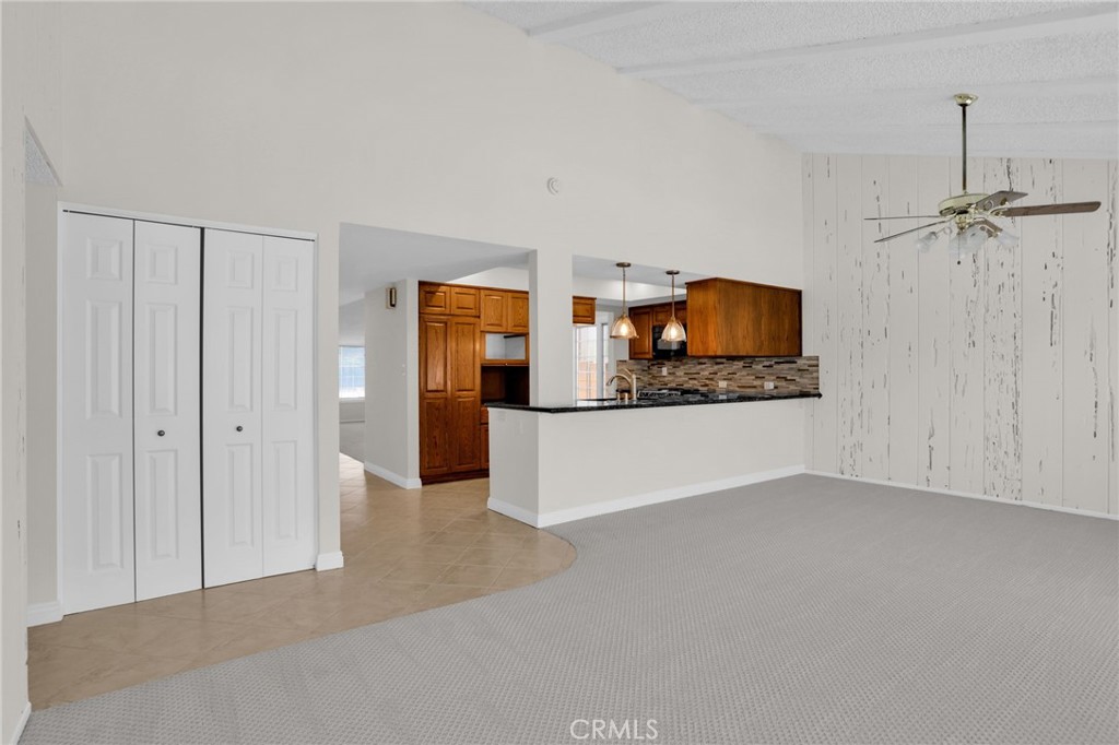 4223 Paseo de Plata