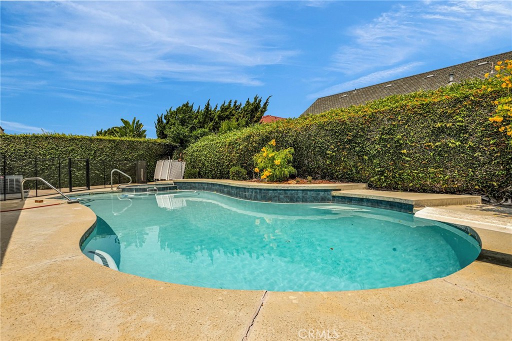 4223 Paseo de Plata