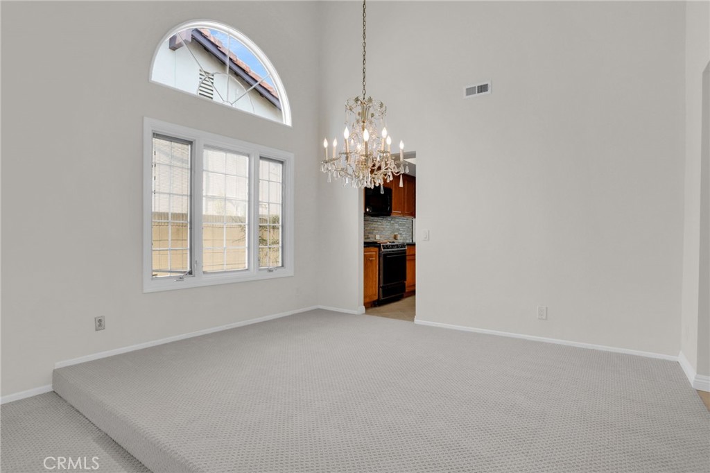 4223 Paseo de Plata