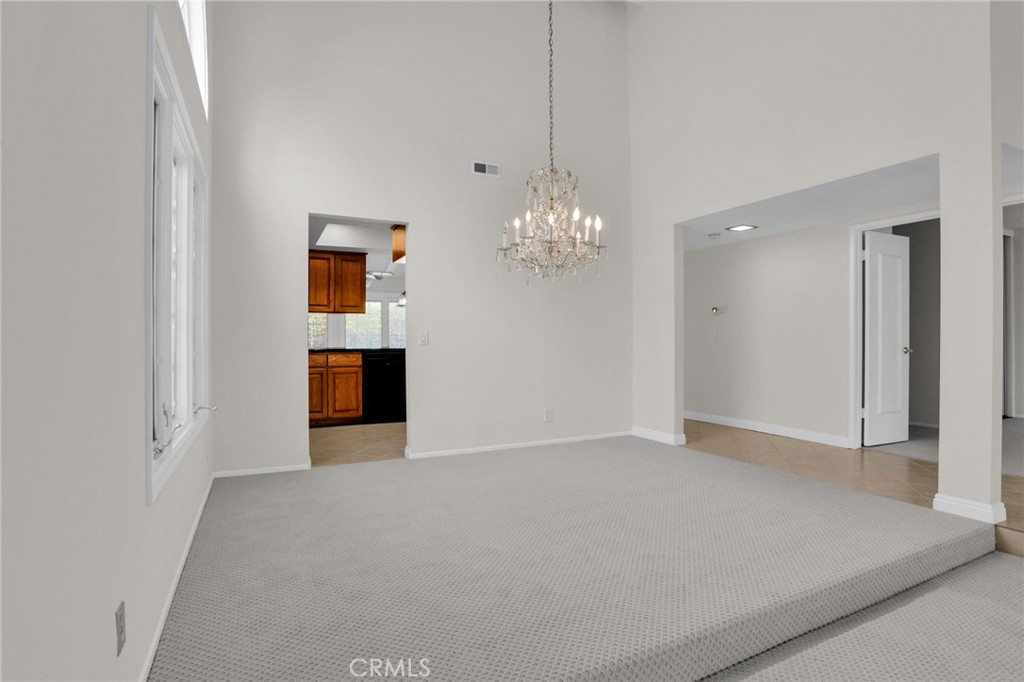 4223 Paseo de Plata