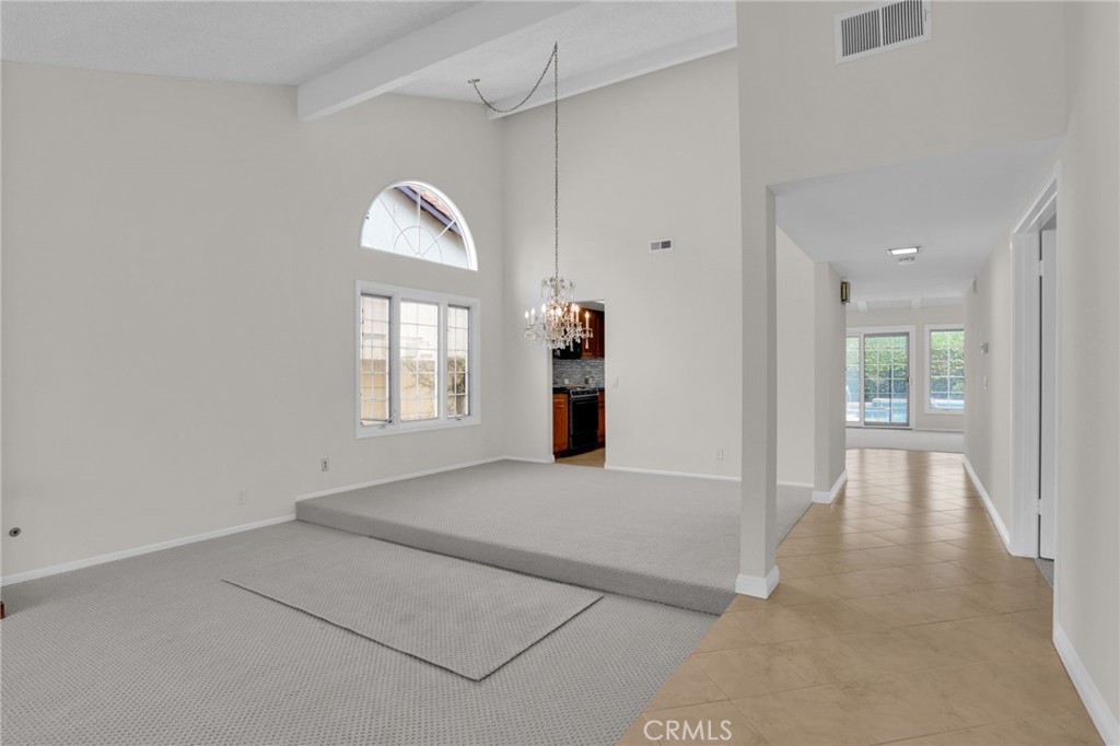 4223 Paseo de Plata