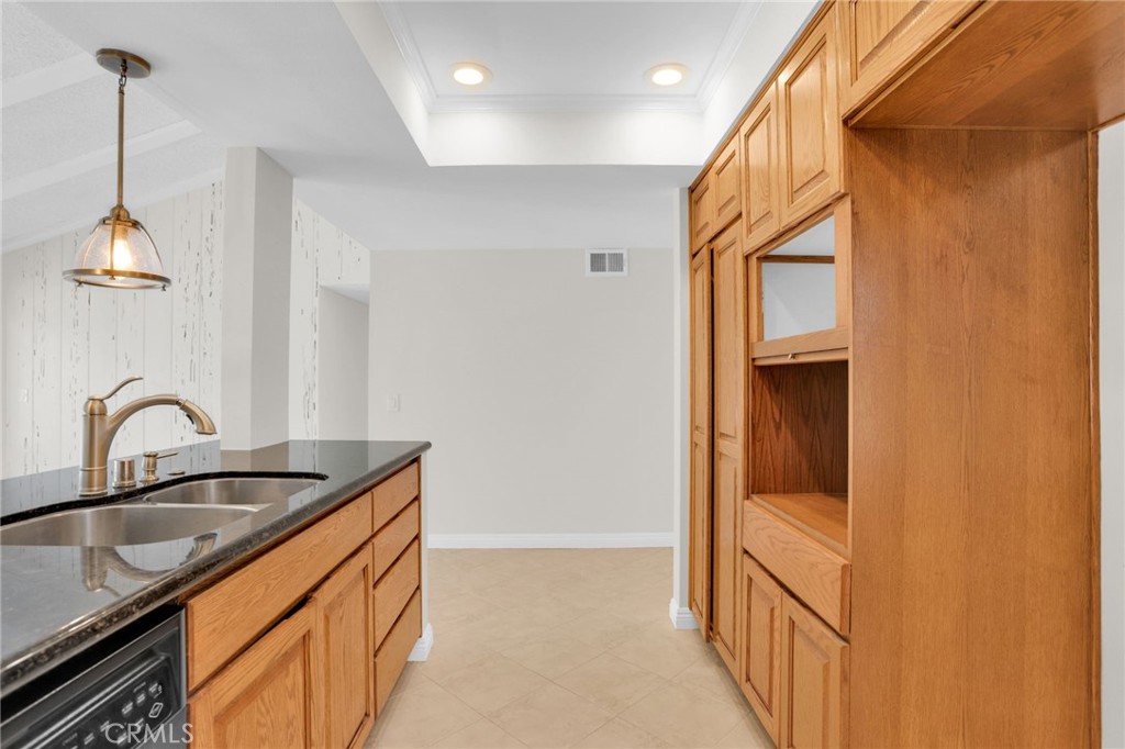 4223 Paseo de Plata