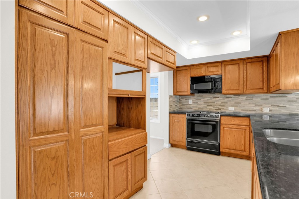 4223 Paseo de Plata