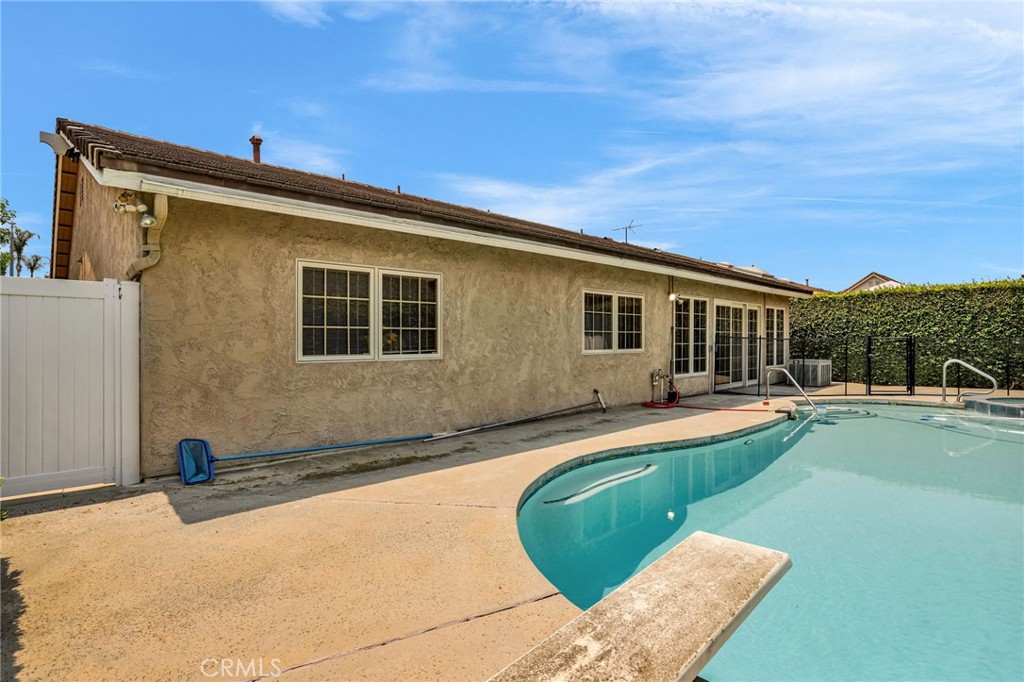 4223 Paseo de Plata