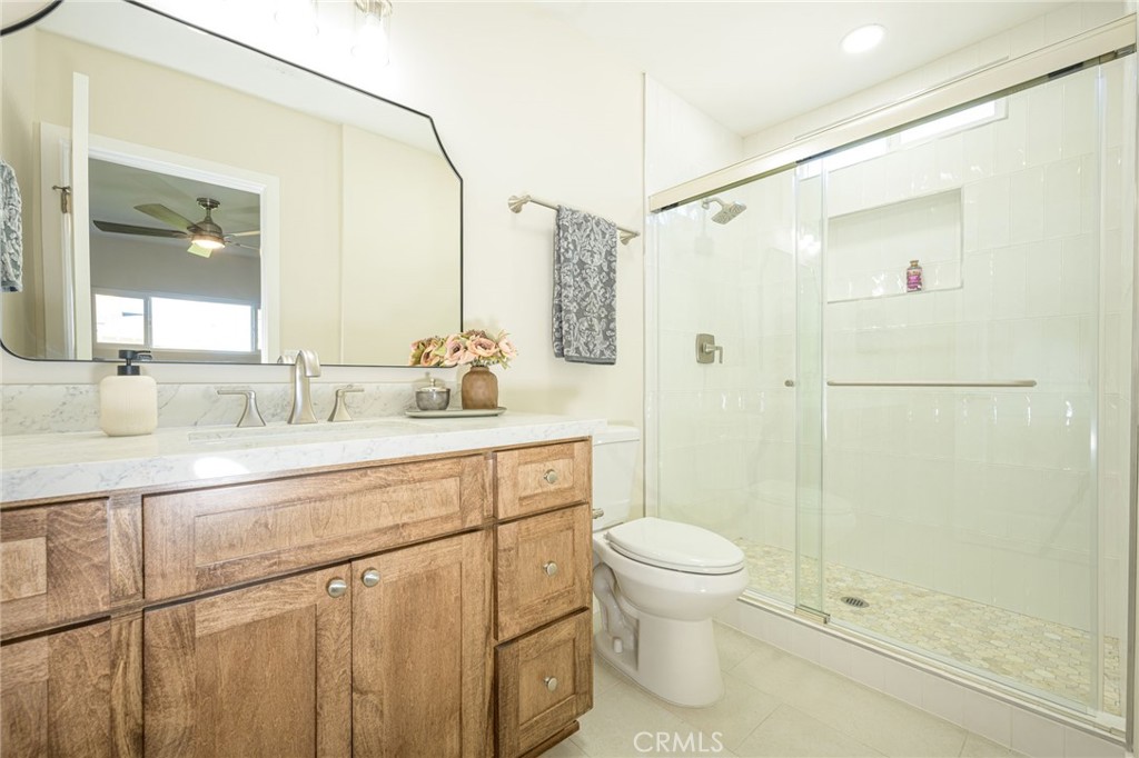 1807 Marinette Street