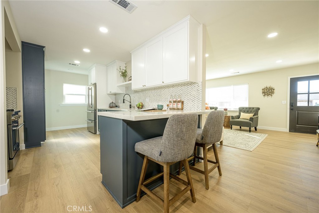 1807 Marinette Street