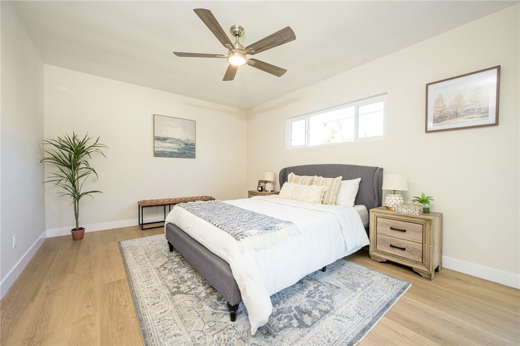 1807 Marinette Street