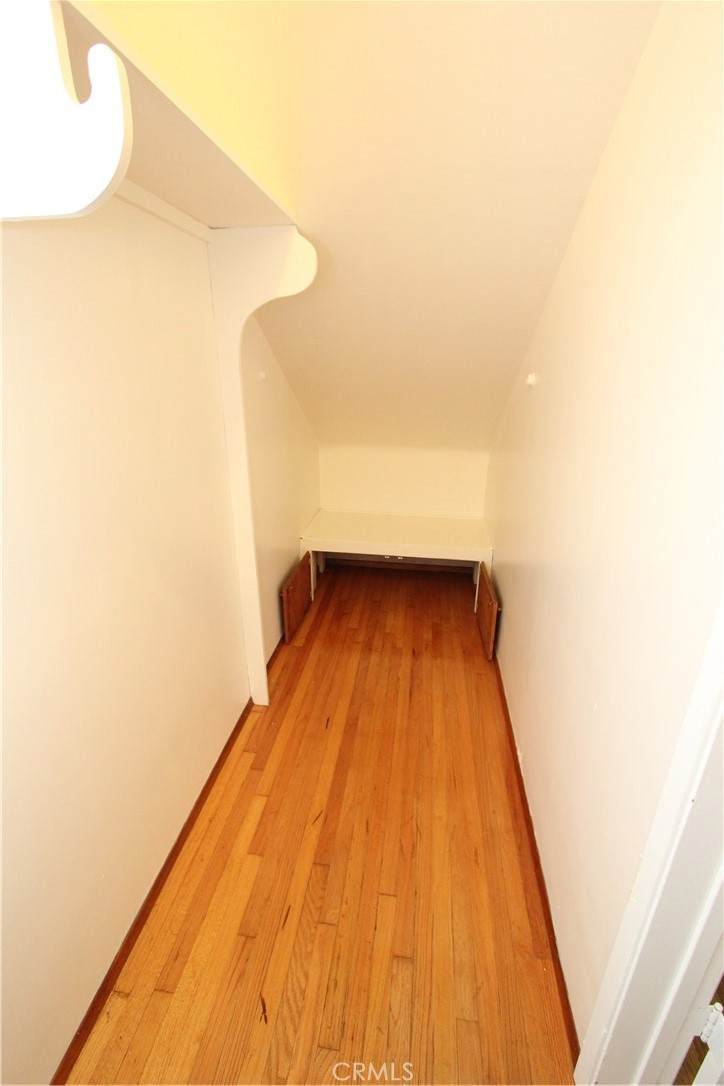 1633 East 1st Street 4