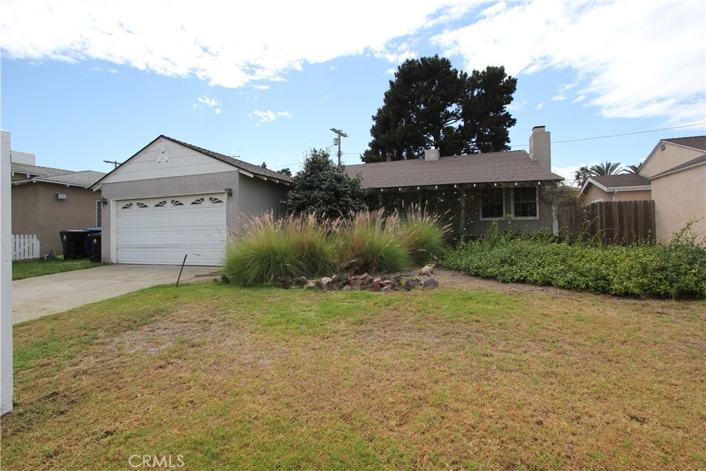 8815 Glider Avenue