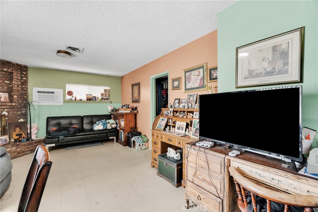 601 North Garfield Avenue