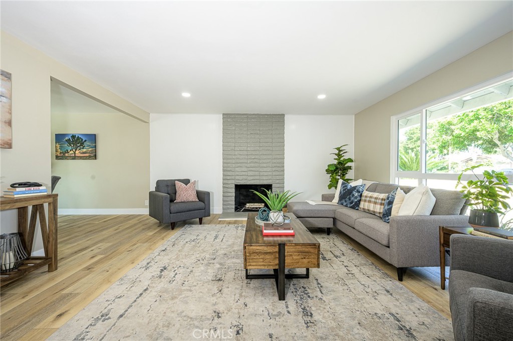 2406 S Pacific Avenue