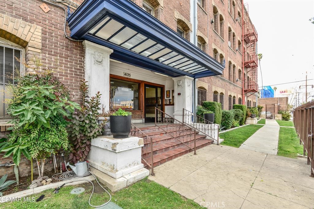 4125 S Figueroa Street 101