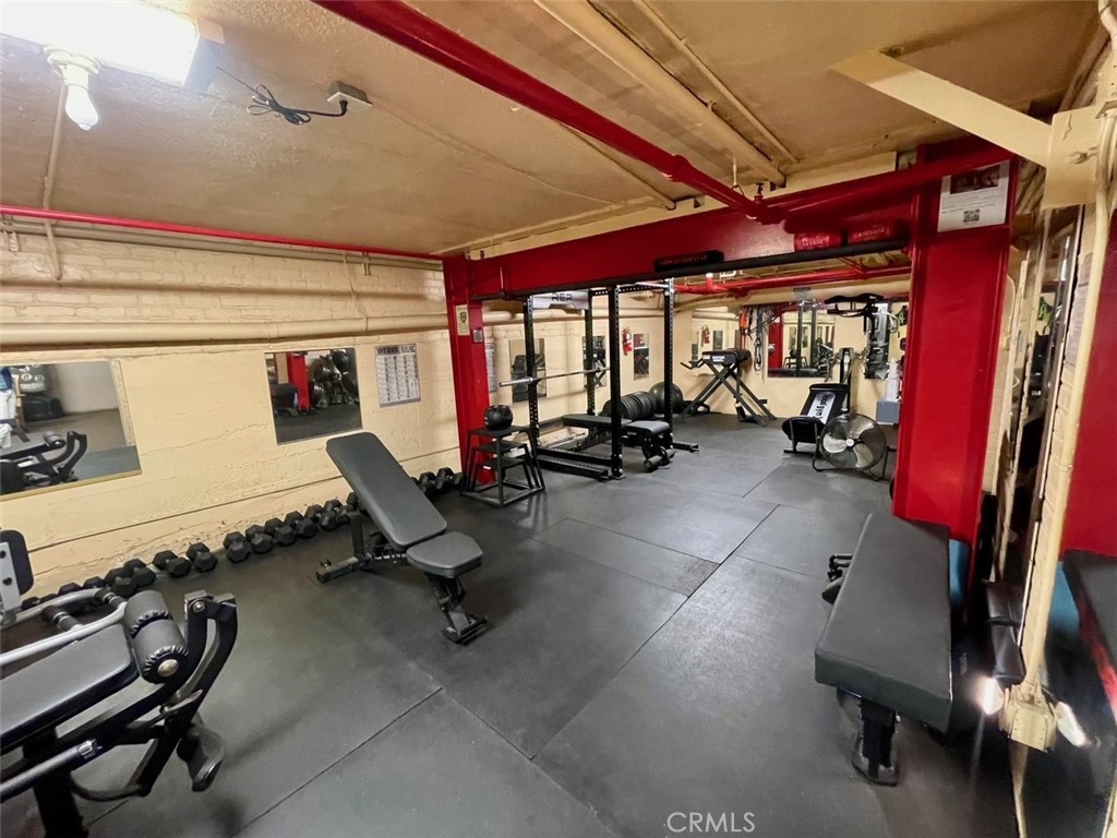 4125 S Figueroa Street 101