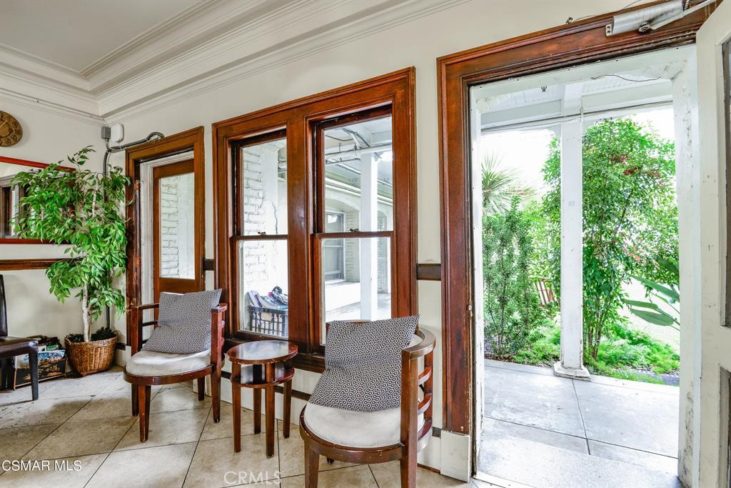 4125 S Figueroa Street 101