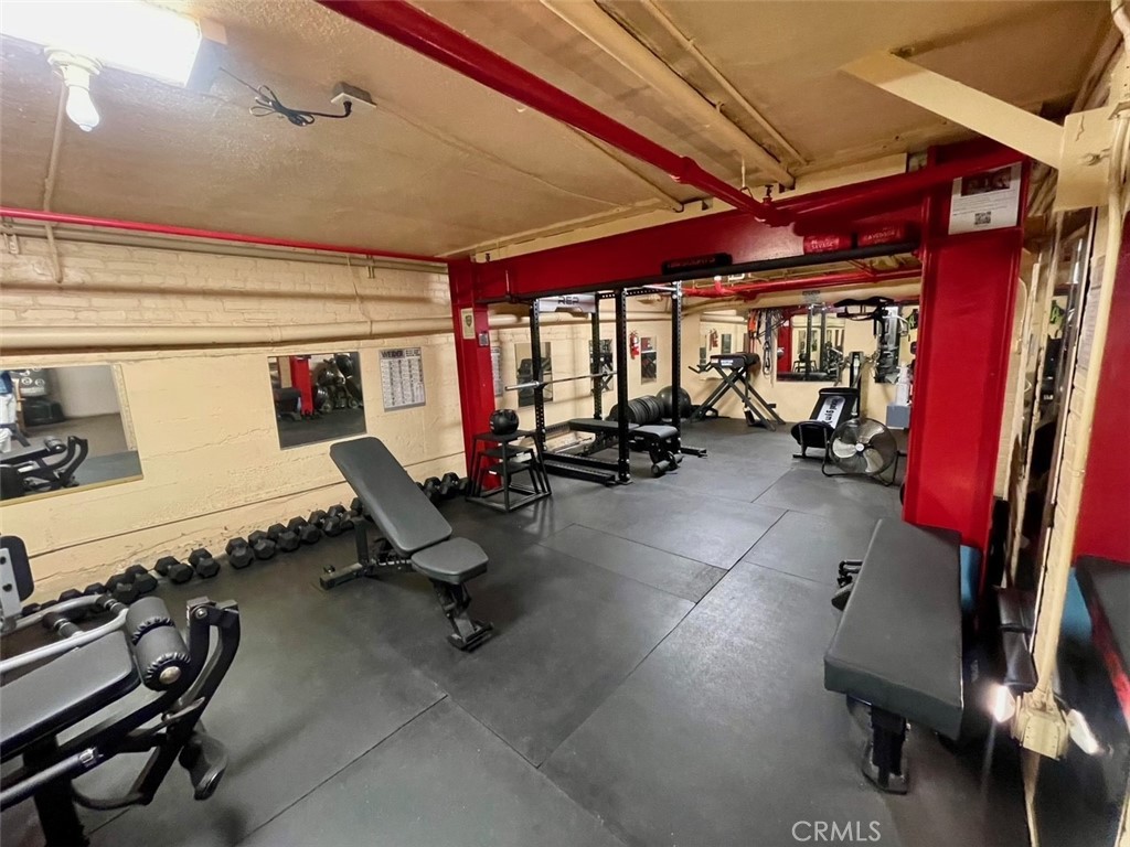 4125 S Figueroa Street 101