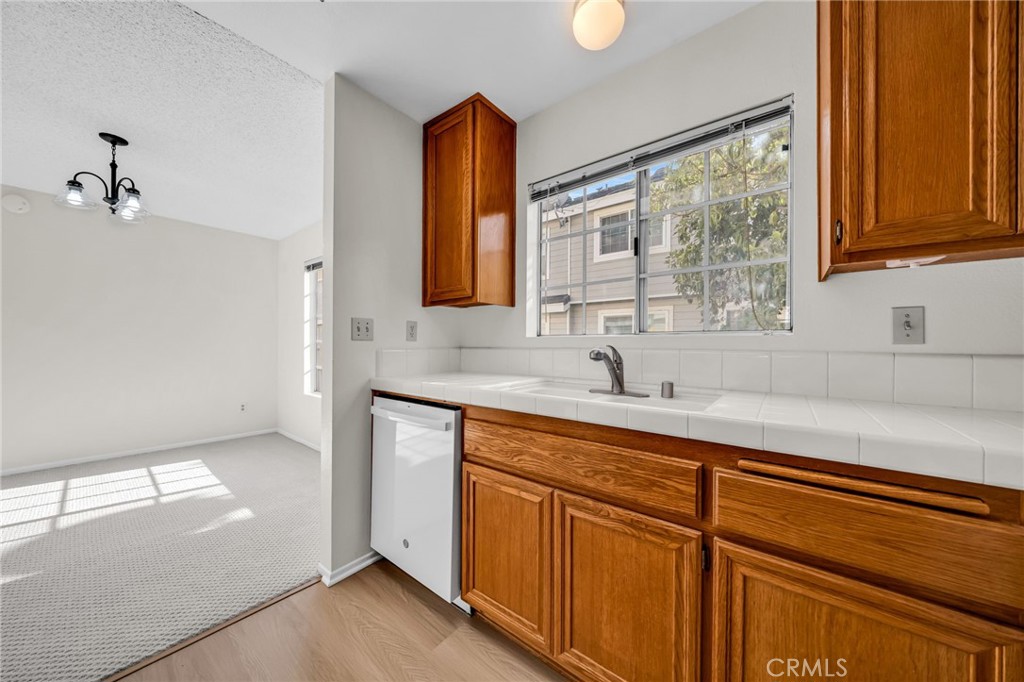 2800 Plaza Del Amo 425