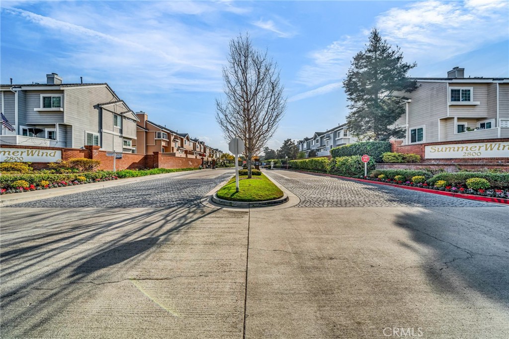 2800 Plaza Del Amo 425