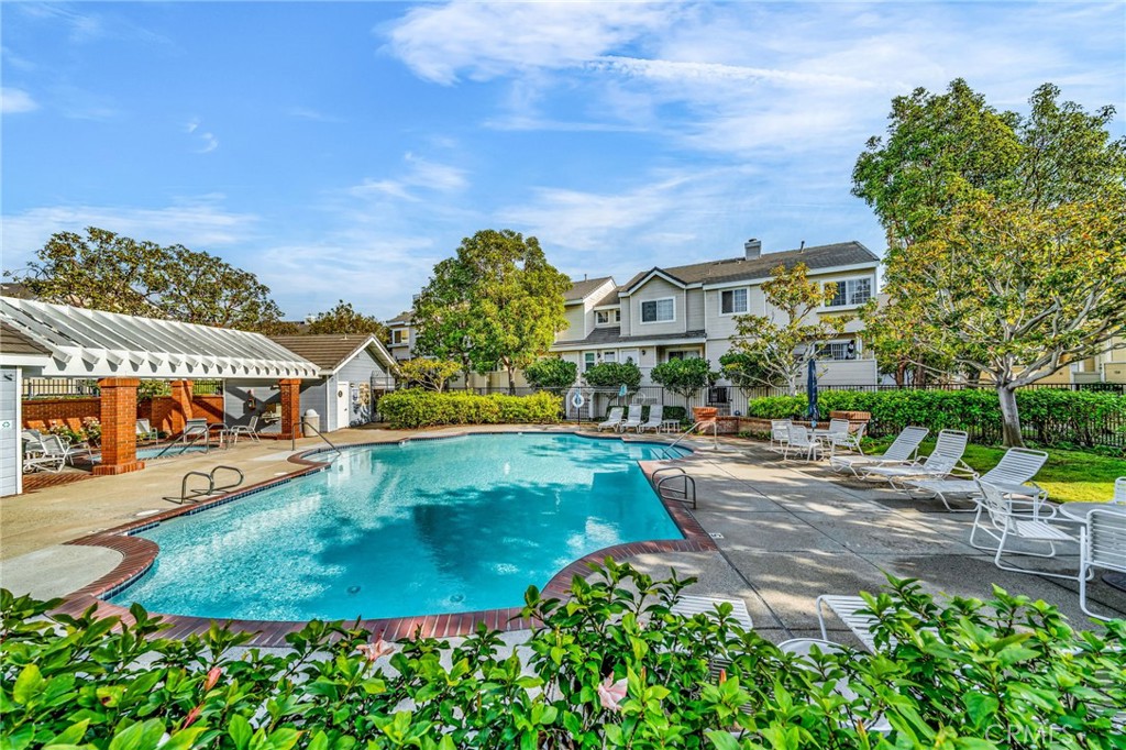 2800 Plaza Del Amo 425