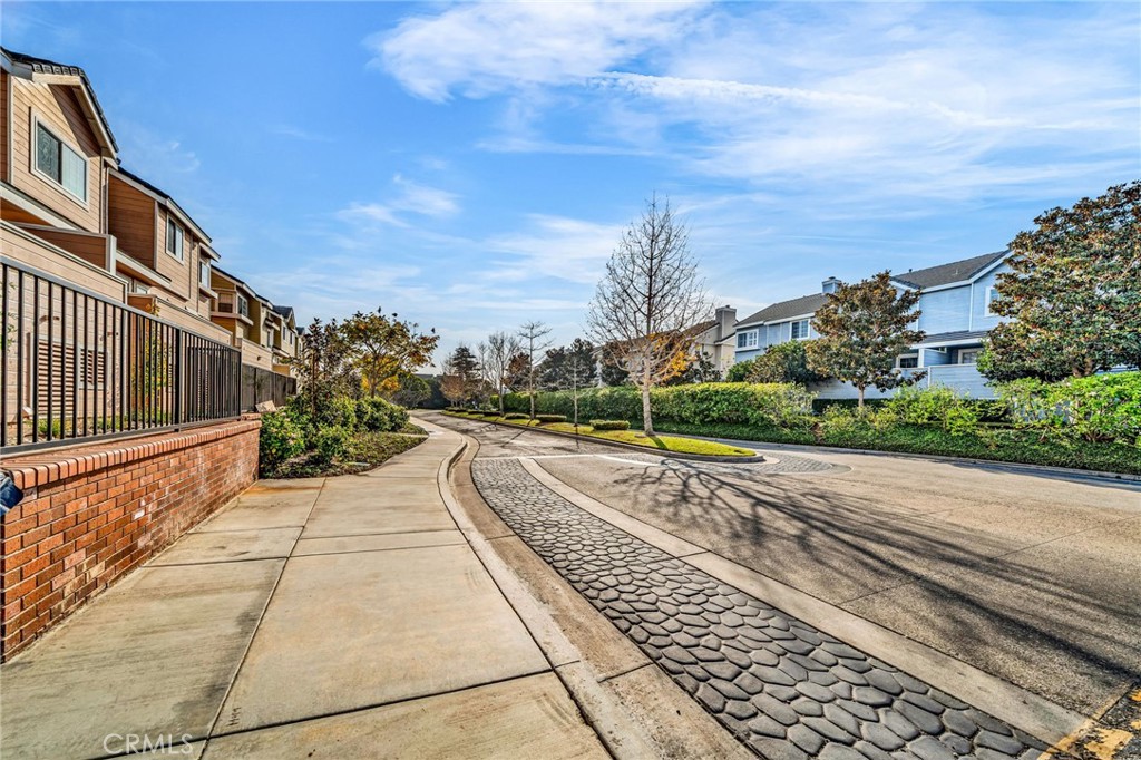 2800 Plaza Del Amo 425