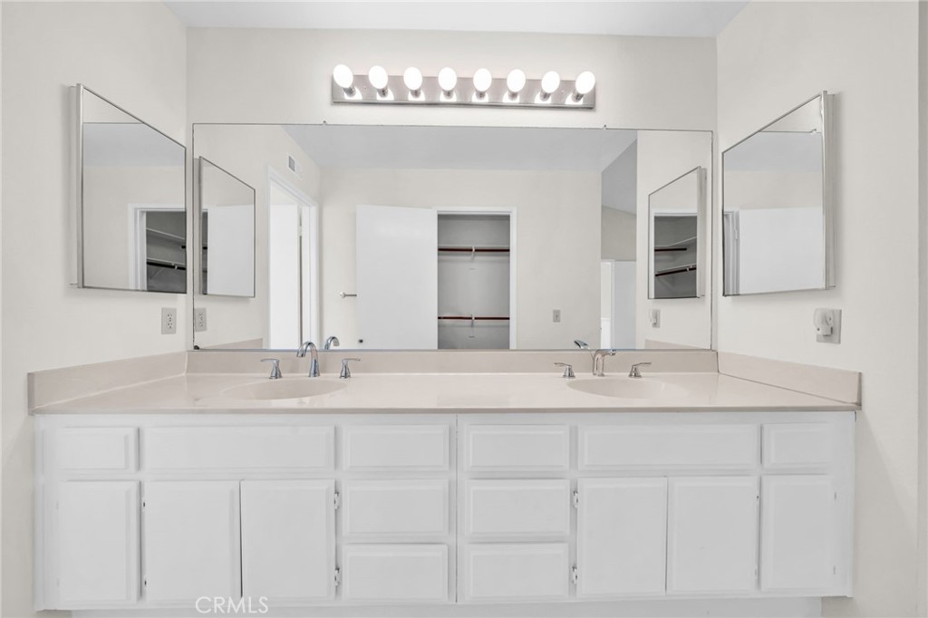 2800 Plaza Del Amo 425