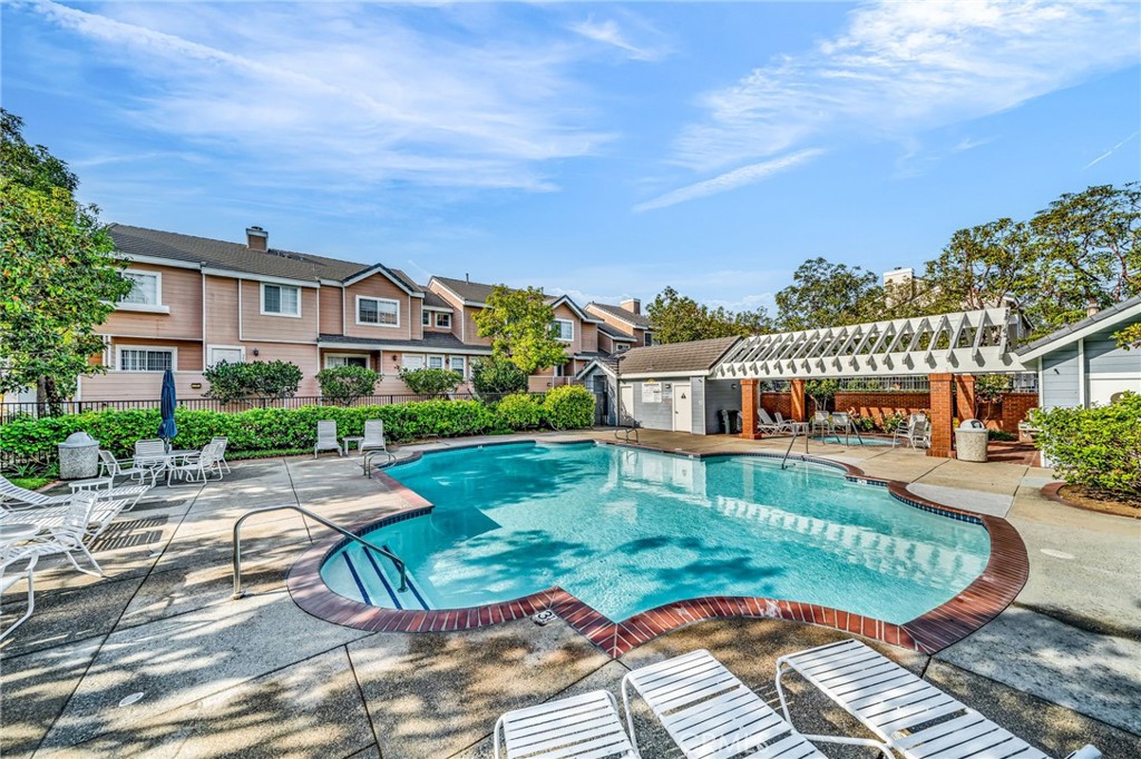 2800 Plaza Del Amo 425