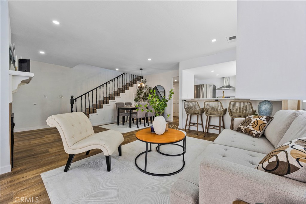 1126 W 228th 16