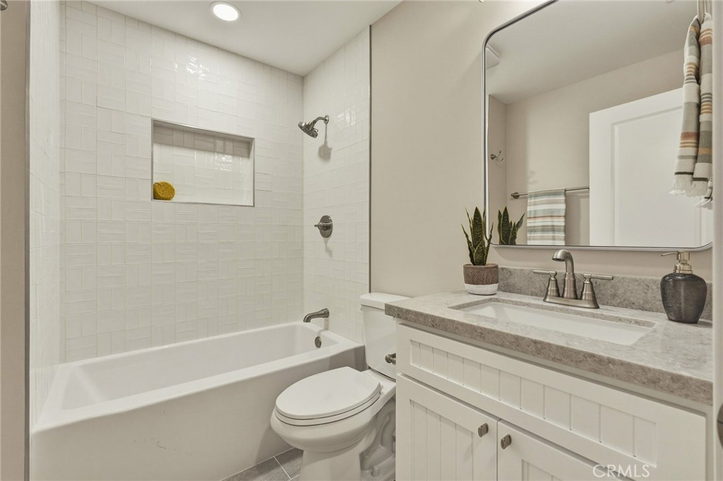3420 W 186th Street