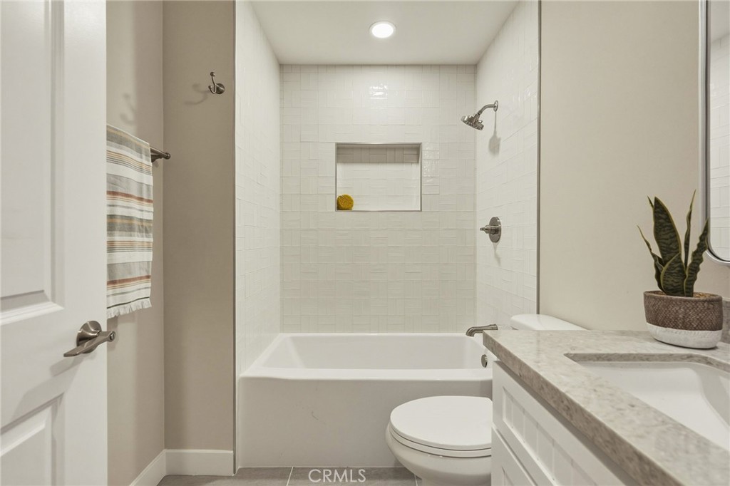 3420 W 186th Street