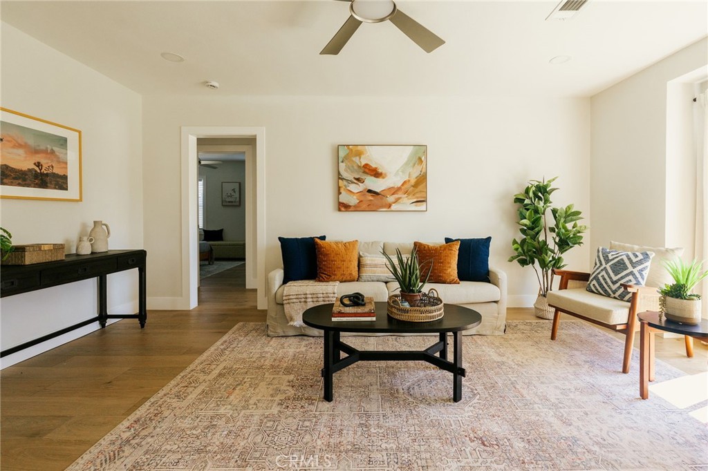 5837 E Gossamer Street